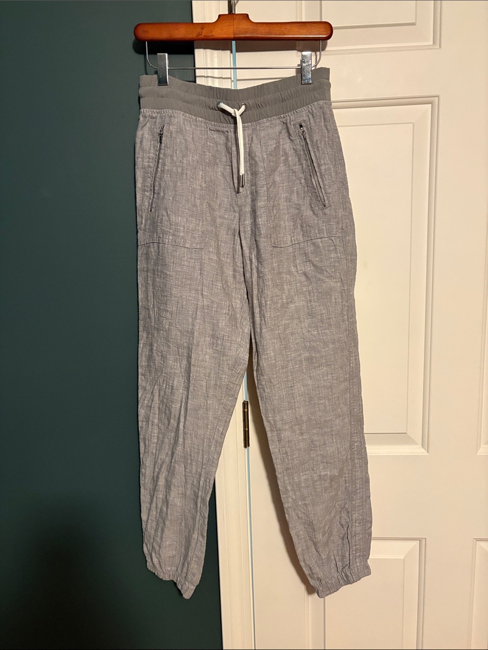 Athleta Light Gray Cabo Drawstring Jogger Pants